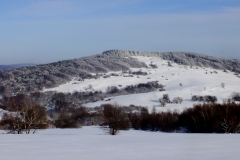 Dolina Ciechani i górujący nad nią Werchowaniec.