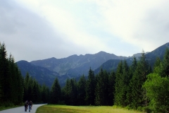 Polana Adamcula, widok na Tri Kopy i Hrubą Kopę.