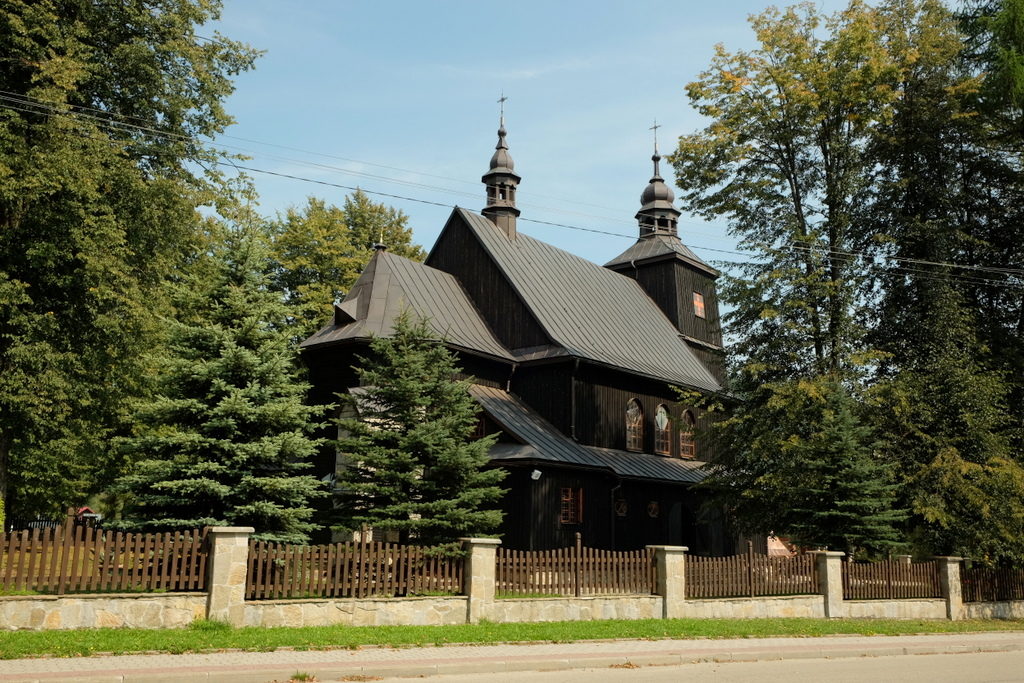 Wysowa - kościół wybudowany w latach 1935–1938 według projektu prof. Zdzisława Mączeńskiego,