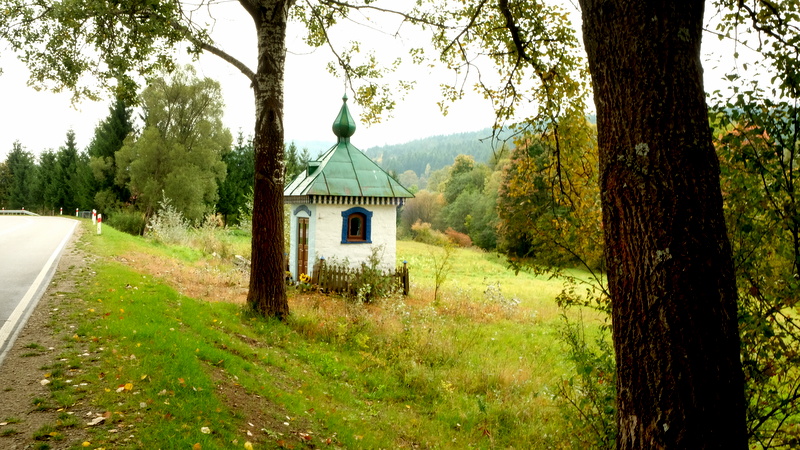 Kapliczka w Daliowej.
